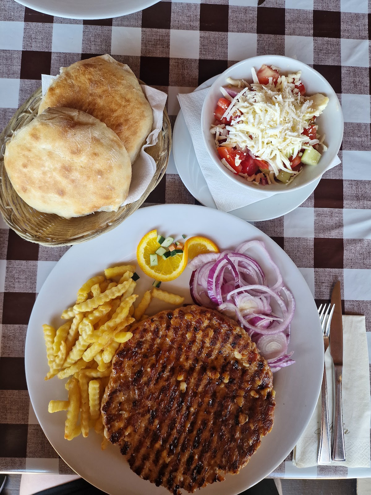 Pečenjara Gurman Photo 16
